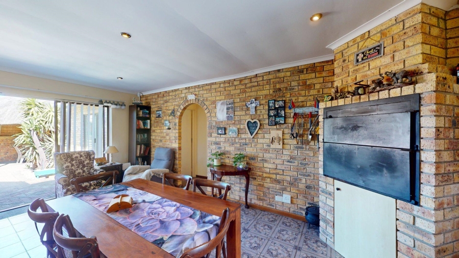 3 Bedroom Property for Sale in Summerstrand Eastern Cape